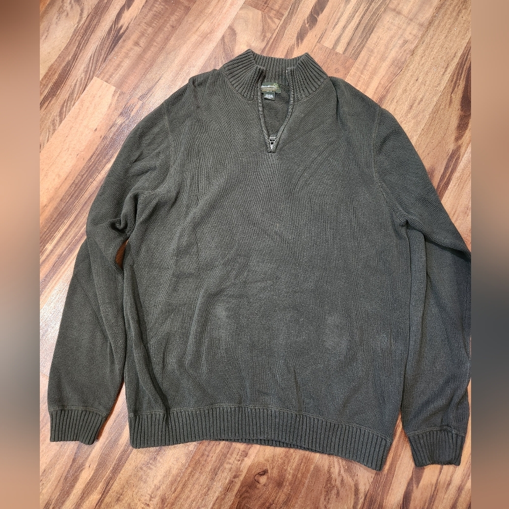 Men's Eddie Baur sweater size XLT